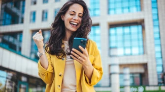 Horoskop za ponedjeljak: Blizanci će čitati između redova, a rakovi će briljirati na poslu