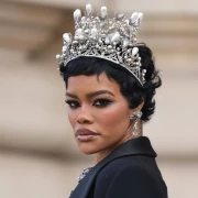 Tjedan visoke mode u Parizu: Teyana Taylor i Carla Bruni odjenule čipku