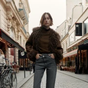 Elegantnije od crnih: Ova boja traperica obilježit će novu sezonu