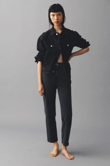 Elegantnije od crnih: Ova boja traperica obilježit će novu sezonu