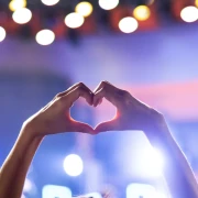 Koncerti za Valentinovo 2026.: U Areni folk spektakl, a za sve rokere tu je Antivalentinovo