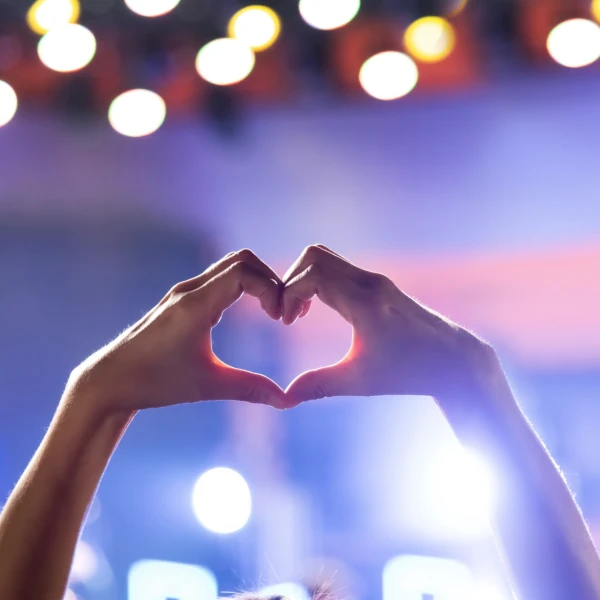 Koncerti za Valentinovo 2026.: U Areni folk spektakl, a za sve rokere tu je Antivalentinovo