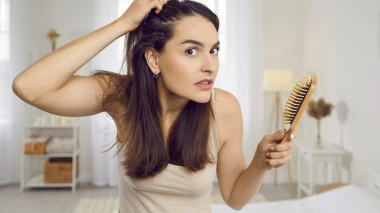 Kako prekriti sijedi izrast između dva bojanja kose? Kvalitetni proizvodi spasit će svaku situaciju