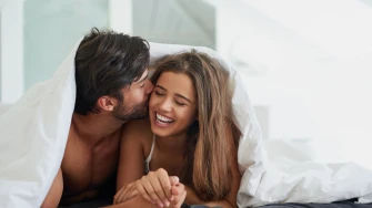 Vođenje ljubavi ujutro dobro je za zdravlje: Najbolje poze za lijena jutra