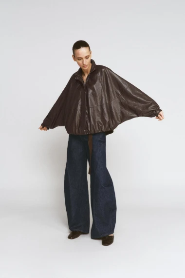 Kožna bomber jakna dominirat će proljećem: Prona&scaron;li smo modele na sniženju i u novim kolekcijama