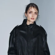 Kožna bomber jakna dominirat će proljećem: Prona&scaron;li smo modele na sniženju i u novim kolekcijama