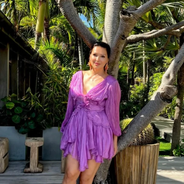 Nina Badrić uživa u raju na zemlji: Mini haljina koju nosi stoji joj kao salivena