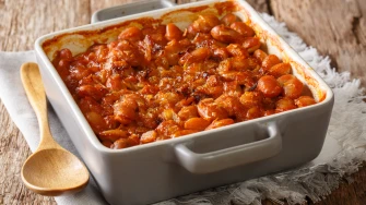 Zapečeni grah: Pet recepata za klasik koji grije du&scaron;u i tijelo