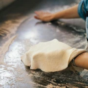 Imate vi&scaron;ak tijesta za pizzu? Evo kako ga možete iskoristiti