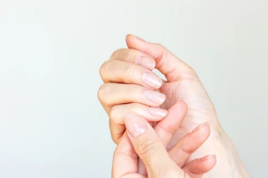 Kako oporaviti nokte nakon gela: Vrhunski proizvodi i savjeti stručnjaka