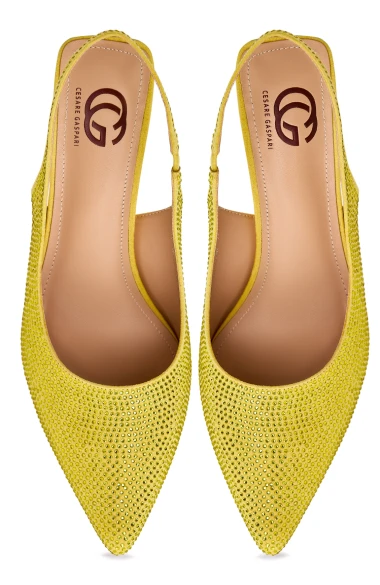 Kupi ih sada, nosi kasnije: Salonke na sniženju najpametnija su modna investicija godine