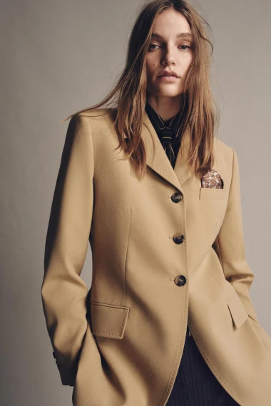 Top 10 sakoa u Zari za 16 eura &ndash; prona&scaron;li smo savr&scaron;ene komade za svaki stil