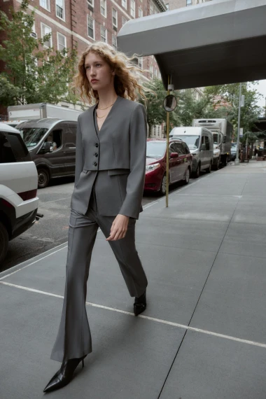 Top 10 sakoa u Zari za 16 eura &ndash; prona&scaron;li smo savr&scaron;ene komade za svaki stil