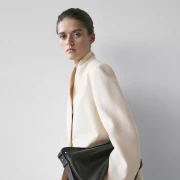 Blejzeri s povi&scaron;enim ovratnikom najveći su modni hit nove sezone