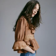 Proljetni trend koji osvaja modne kolekcije: Komadi s čipkom