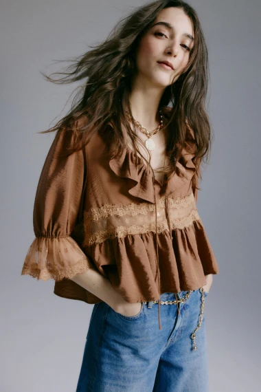 Proljetni trend koji osvaja modne kolekcije: Najljep&scaron;i komadi s čipkom