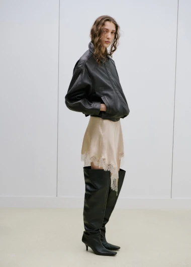 Proljetni trend koji osvaja modne kolekcije: Najljep&scaron;i komadi s čipkom