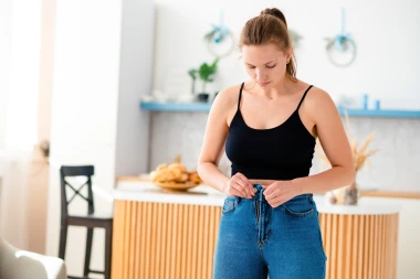 Jutros nisi mogla zakopčati gumb na hlačama? Evo kako prekriti koji kilogram vi&scaron;e