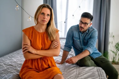 Skrivene igre moći: Kako prepoznati i zaustaviti emotivnu manipulaciju u vezi