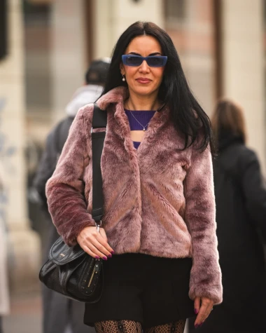 Zgodna crnka sa &scaron;pice pokazala mladenačku kombinaciju s hit čarapama