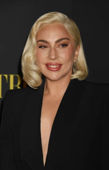 &Scaron;to je 'Ozempic face'? Svi govore o ispijenom licu Lady Gage na Super Bowlu