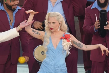 &Scaron;to je 'Ozempic face'? Svi govore o ispijenom licu Lady Gage na Super Bowlu