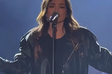 Severina zapalila Samobor u obući u kojoj je rijetko viđamo, a jakna je potpuni hit