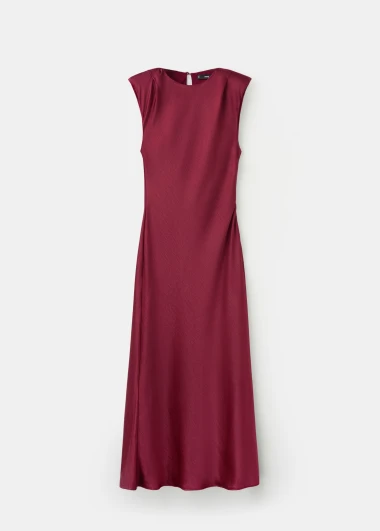 Mala crvena haljina: Ako traži&scaron; outfit za Valentinovo, ovo će ga oboriti s nogu