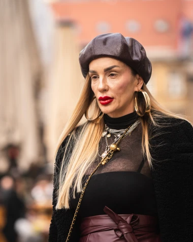 Drama na &scaron;pici: Prozirna bluza i kožna suknja, ali cipele su sve zasjenile