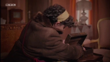 Gatara Sadija ne odustaje od plana! Krade rupčić iz Mirjanine sobe i uvjerava je da može otkriti ubojicu