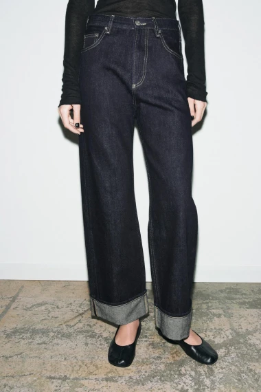 Zaboravi svijetli denim - tamni traper vraća se u velikom stilu na modnu scenu