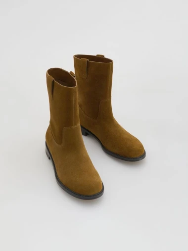 Savr&scaron;ene čizmice od bru&scaron;ene kože za prijelazno razdoblje? Upravo smo ih prona&scaron;li!