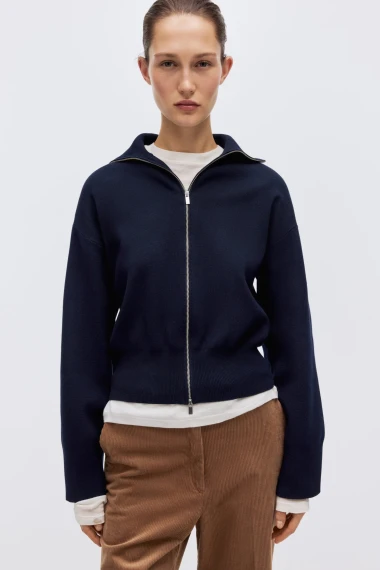 Najpoželjnija boja godine: Tamna nijansa postala je simbol nove elegancije