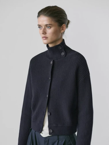 Najpoželjnija boja godine: Tamna nijansa postala je simbol nove elegancije