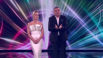 Izdanje za pamćenje: Barbara Kolar u skulpturalnoj vjenčanici zasjenila prvu večer Dore