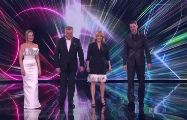 Izdanje za pamćenje: Barbara Kolar u skulpturalnoj vjenčanici zasjenila prvu večer Dore