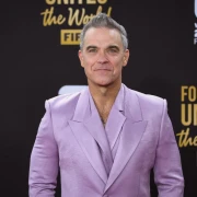 Omiljeni 'zločesti dečko': Robbie Williams slavi 52. rođendan, jo&scaron; uvijek je jako zgodan