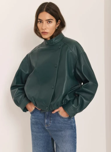 Trendi jakne za prijelazno razdoblje: Koža i bru&scaron;ena koža kao proljetni must-have