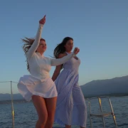 &Scaron;to povezuje suparnice u 'Gospodinu Savr&scaron;enom'? Zbog ovoga ruže, Petar i Karlo padaju u drugi plan