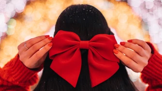 Pet efektnih frizura za Dan zaljubljenih u samo 5 minuta