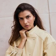 Trendi jakne za prijelazno razdoblje: Koža i bru&scaron;ena koža kao proljetni must-have