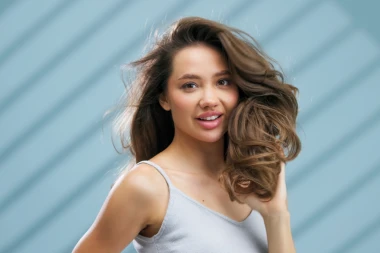 Tajna bujne kose: Trikovi stručnjaka za tanku kosu bez volumena