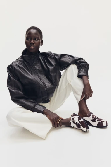 Mokasinke s otvorenom petom su veliki hit sezone i već ih svi nose