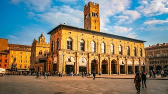 Putovanje u Bolognu: Savr&scaron;en spoj povijesti, okusa i sporog života