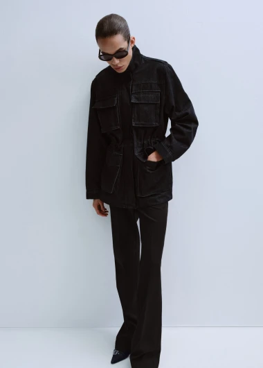 Boja koja ide uz sve: Tamnoplavi kaputi i baloneri su najveći hit prijelazne sezone