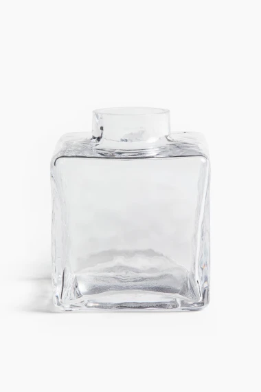 Mali dekor, veliki efekt: Najljep&scaron;e vaze za proljetno uređenje doma