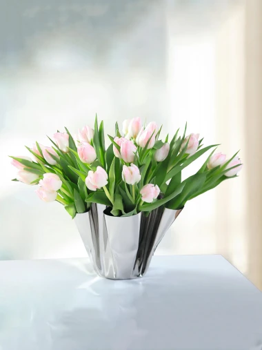 Mali dekor, veliki efekt: Najljep&scaron;e vaze za proljetno uređenje doma