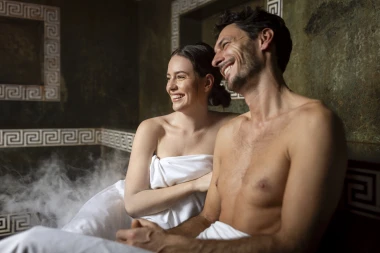 Sauna u dvoje: prekrasni ritual koji će vas opustiti i zauvijek povezati