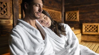 Sauna u dvoje: prekrasni ritual koji će vas opustiti i zauvijek povezati