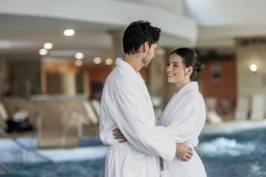 Sauna u dvoje: prekrasni ritual koji će vas opustiti i zauvijek povezati